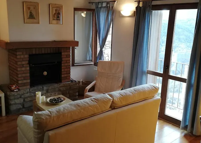 Coqueto Apartamento Duplex En Roda De Isabena